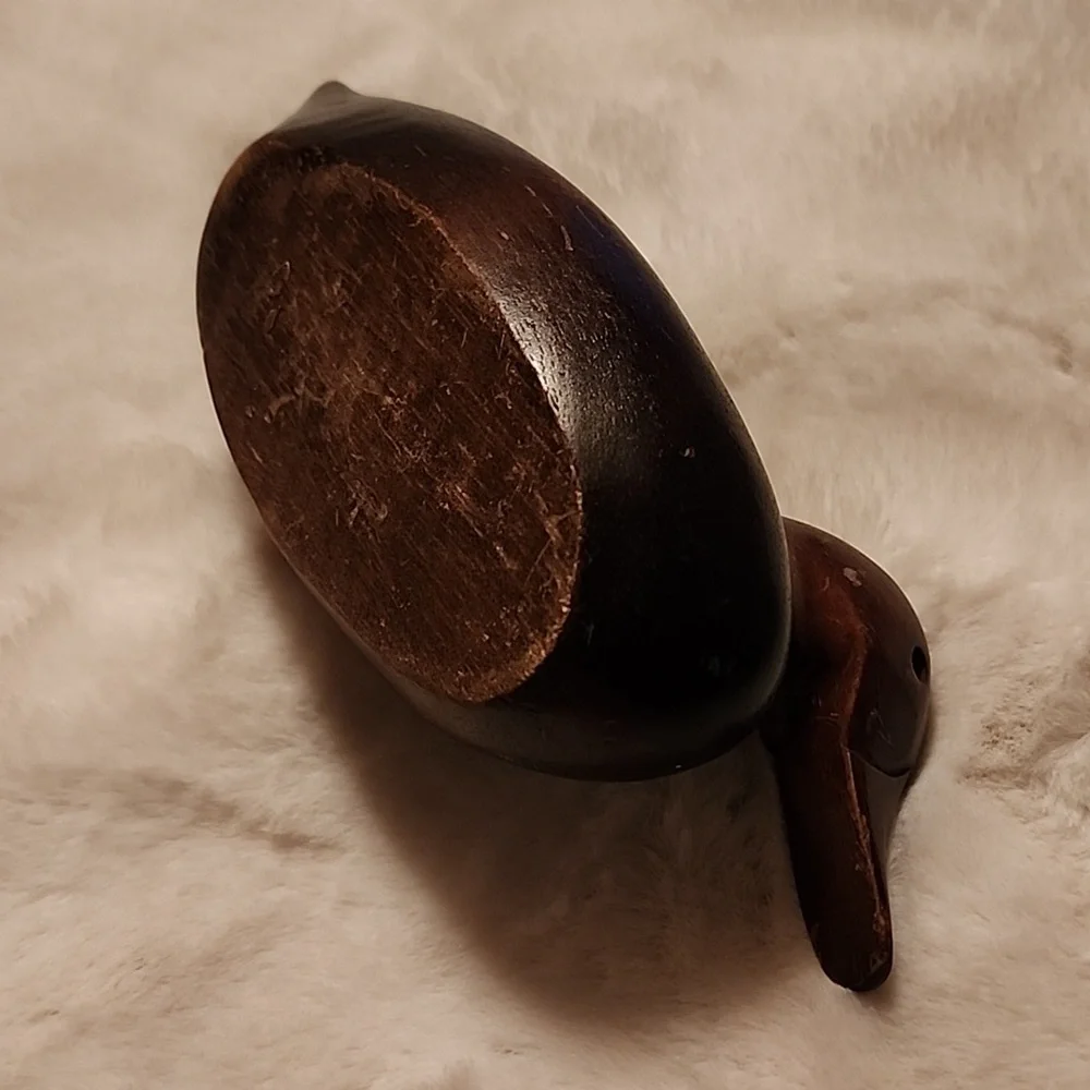 VINTAGE  WOODEN DECOY DUCK SOLID  WOOD FIGURE TABLETOP DECOR POLISHED  FOLK ART. - Picture 10 of 10